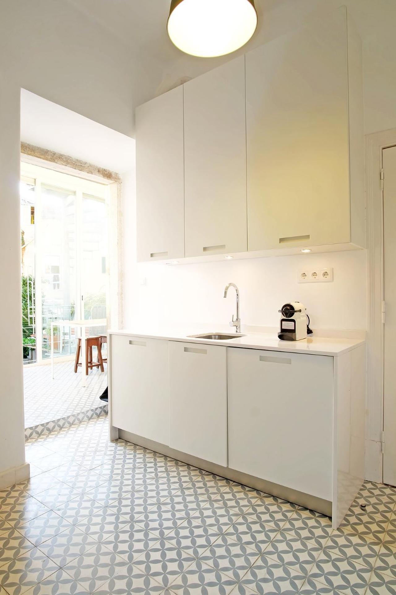 Cec Charm At Coolest Area To Stay: Pr. Real / Br. Alto Apartamento Lisboa